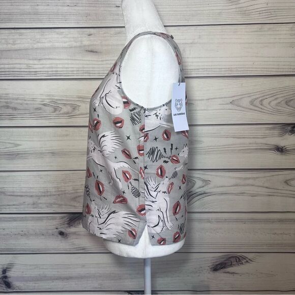Las Surenas Valentines Day Grey Wolf Kisses Linen Tank Top - Picture 5 of 9